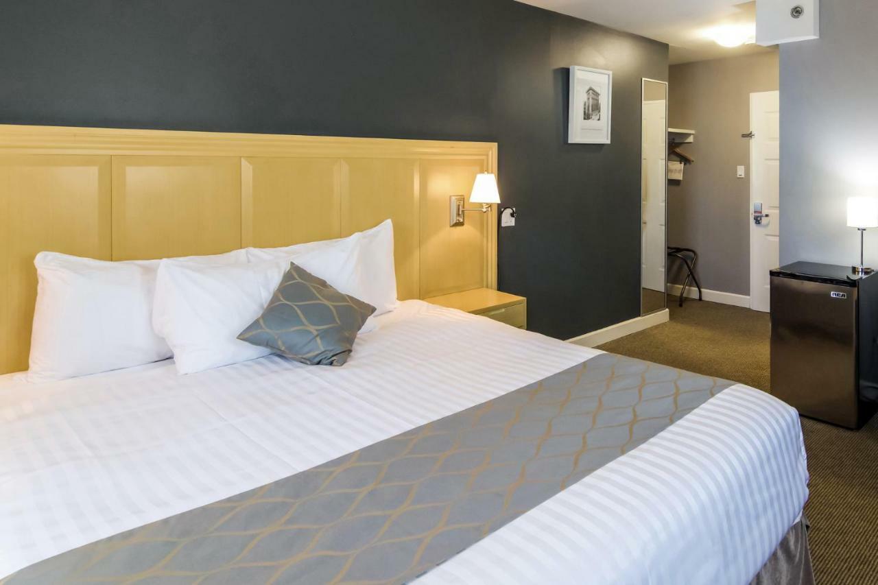 Red Lion Inn & Suites Abbotsford Luaran gambar
